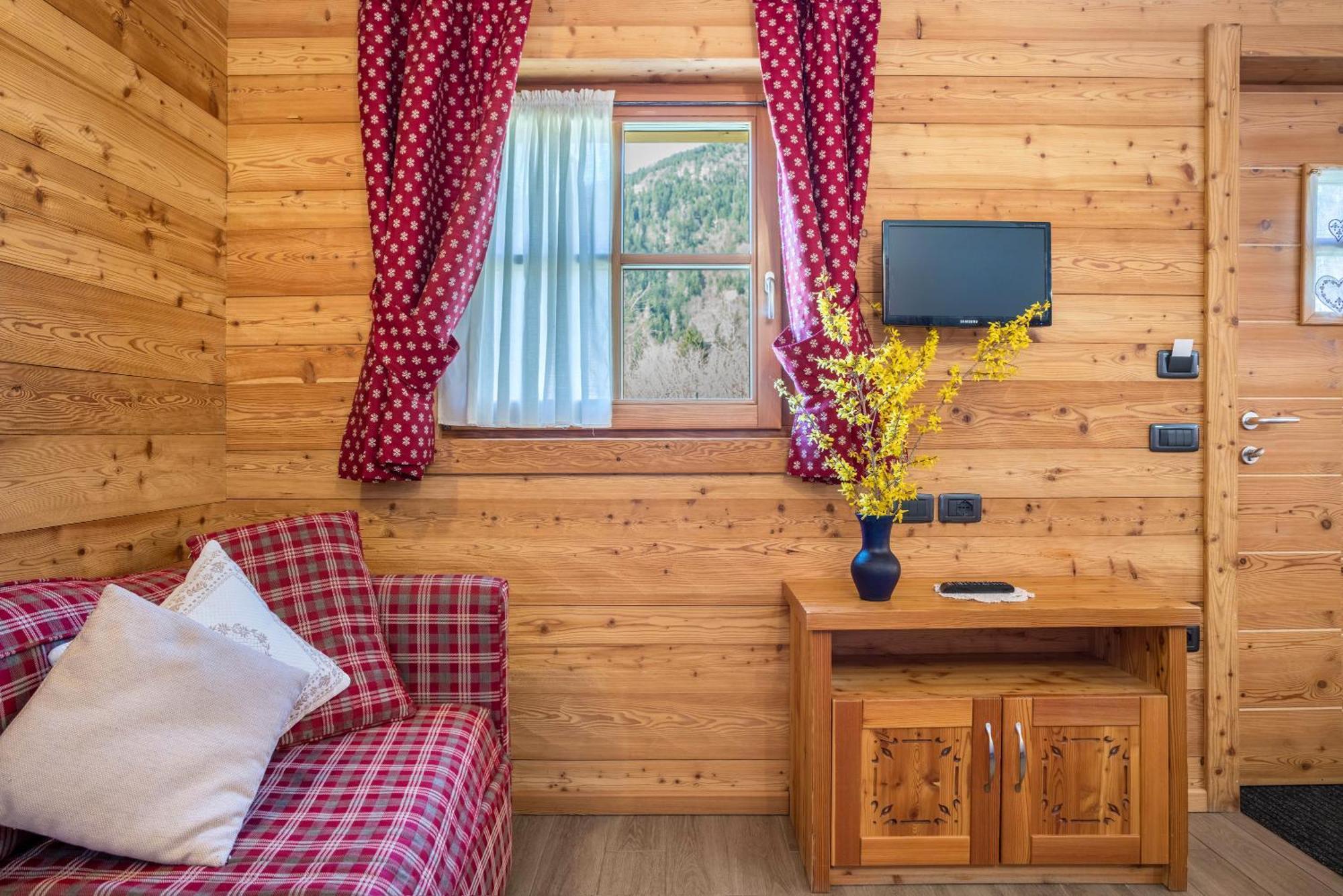Chalet Camping Fae 1 Madonna Esterno foto